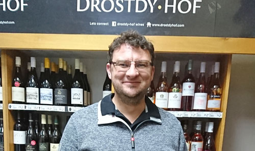 Looking for a liquor store?  Our Wijnhuis Liqour Retail Outlets are conveniently situated to serve our valued customers best.